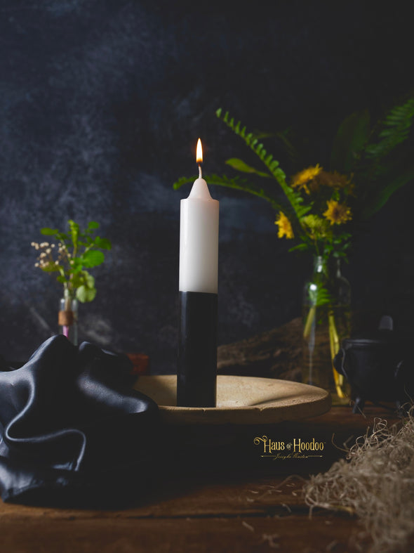 White & Black Jumbo Candle
